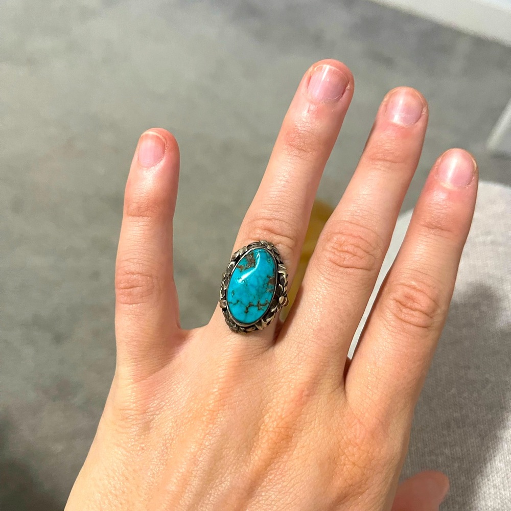 Gorgeous turquoise ring